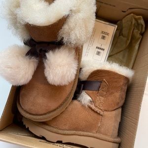 UGG Kids K Gita Pull-on Boot Size 7